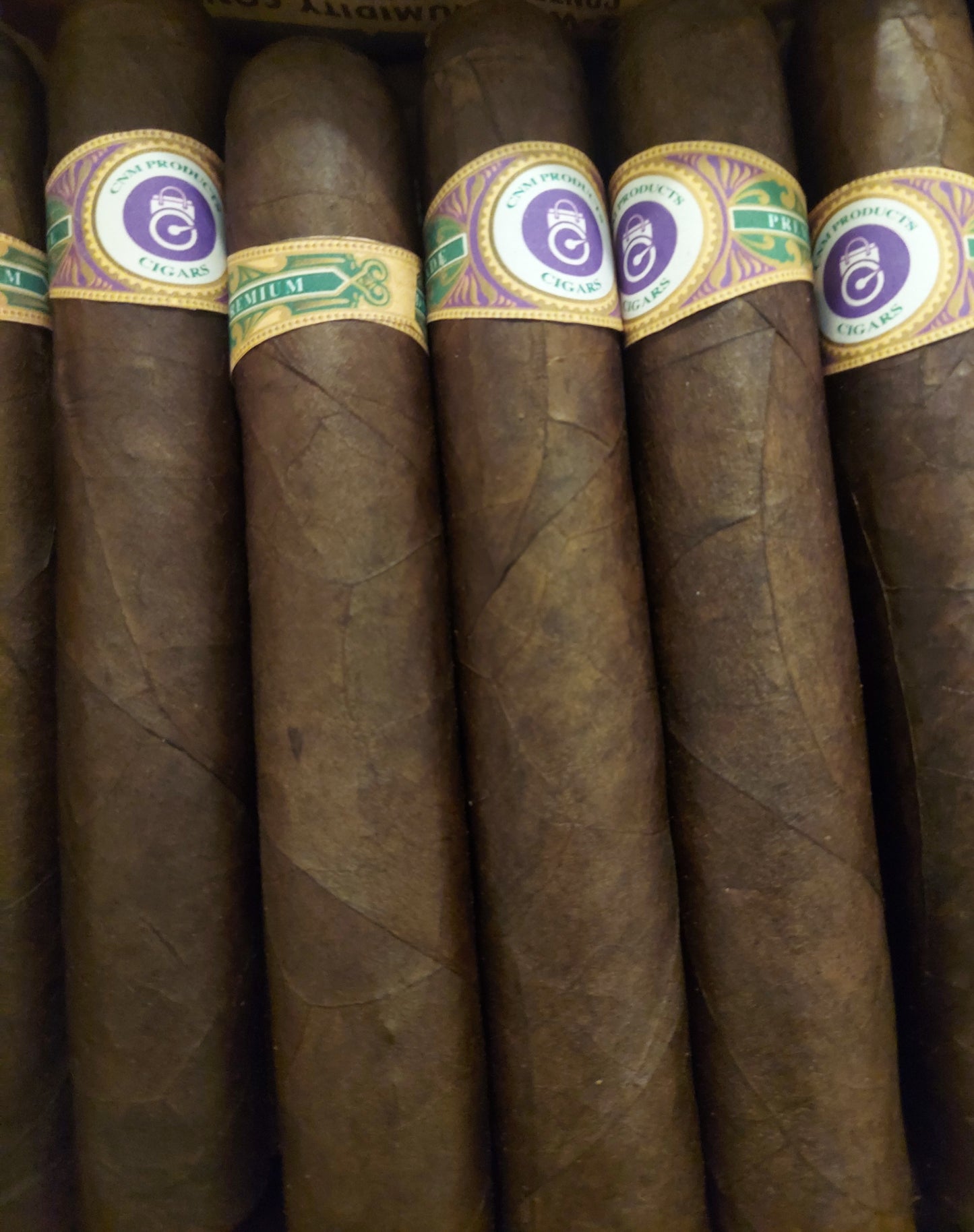 60 Maduro blend cigars with humidor and cutter