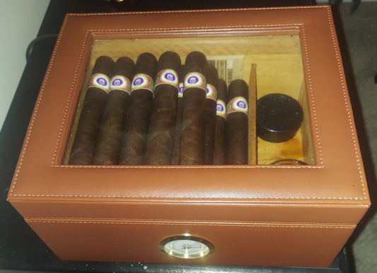 25 Maduro Cigars with humidor